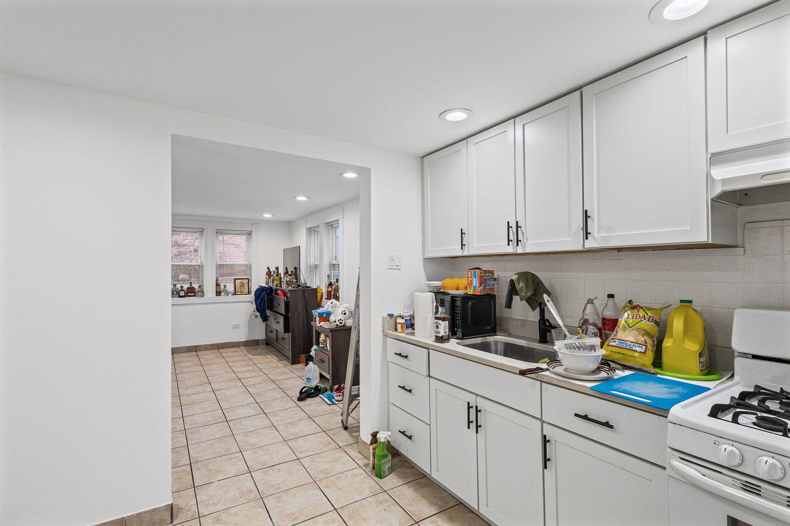 5226 West Eddy Street Chicago IL 60641