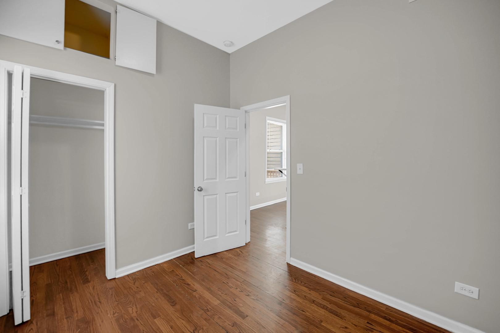 2333 West Montana Street Chicago IL 60647