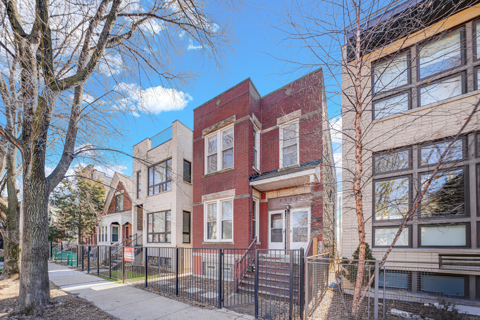 2333 West Montana Street Chicago IL 60647