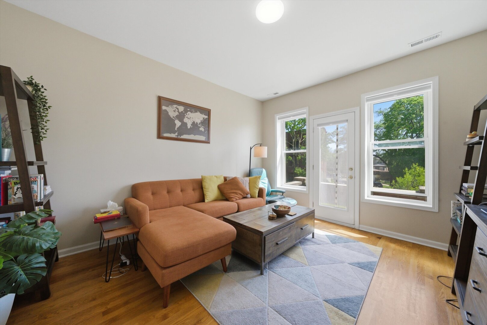 4916 West Hutchinson Street Chicago IL 60641