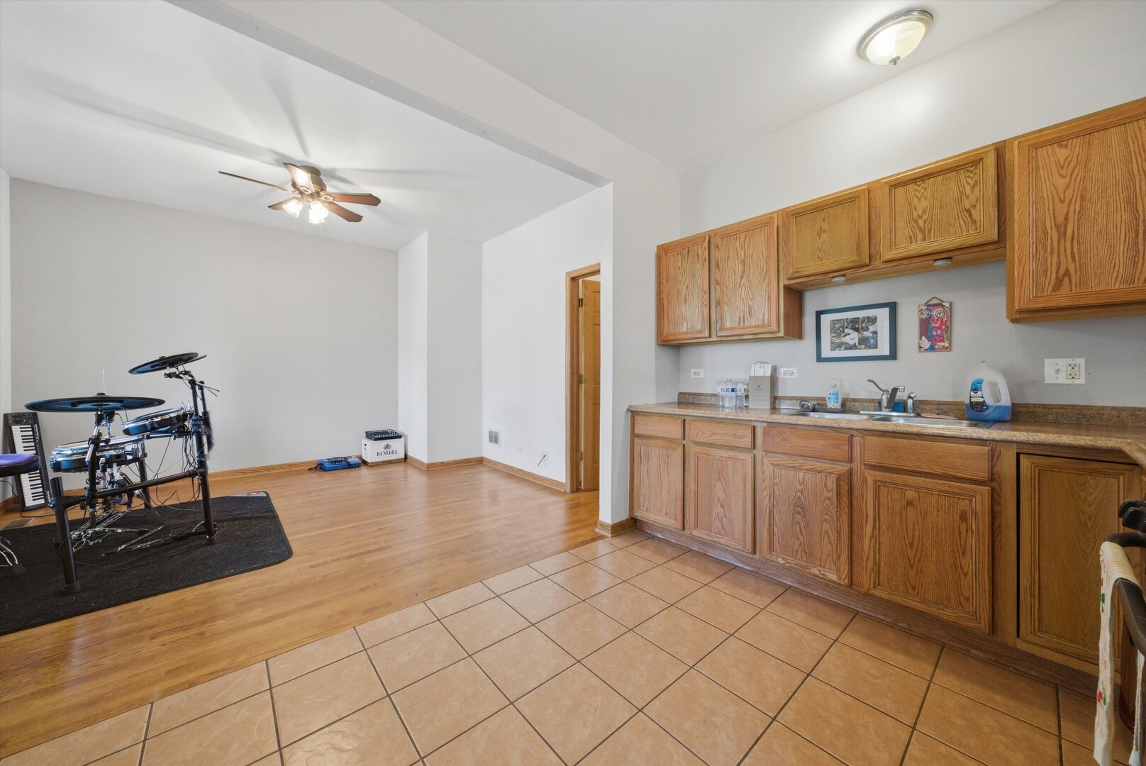 4916 West Hutchinson Street Chicago IL 60641