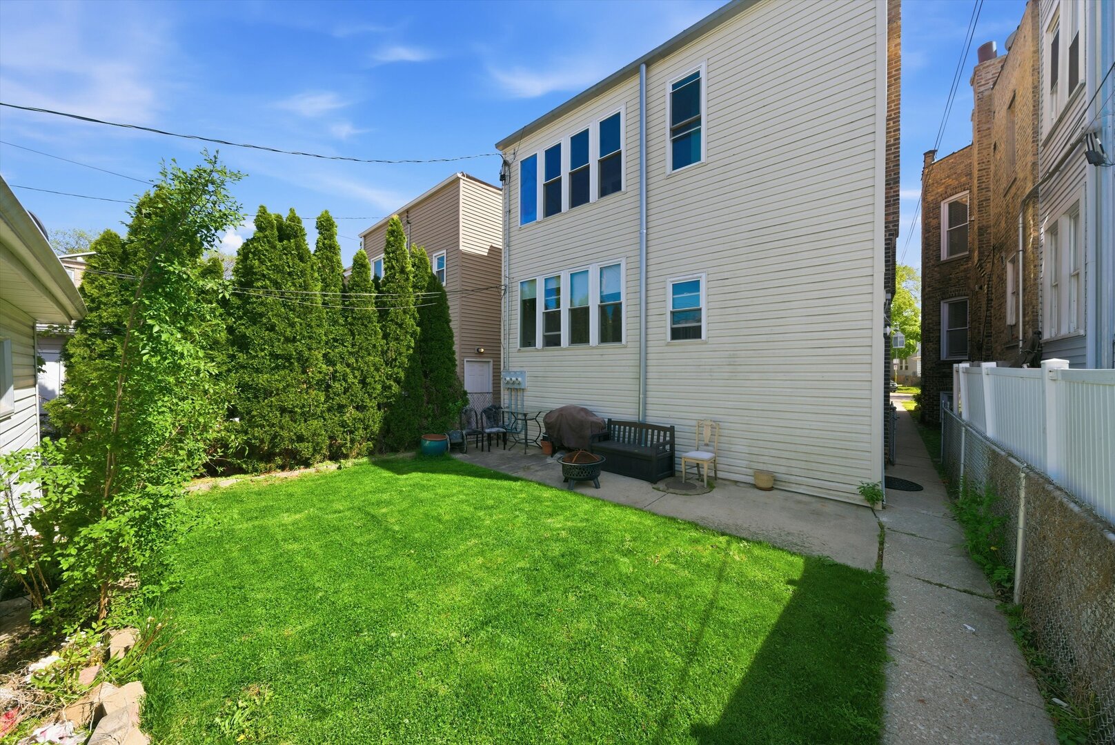 4916 West Hutchinson Street Chicago IL 60641
