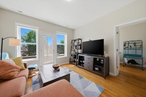 4916 West Hutchinson Street Chicago IL 60641