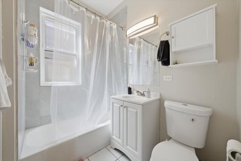 4916 West Hutchinson Street Chicago IL 60641