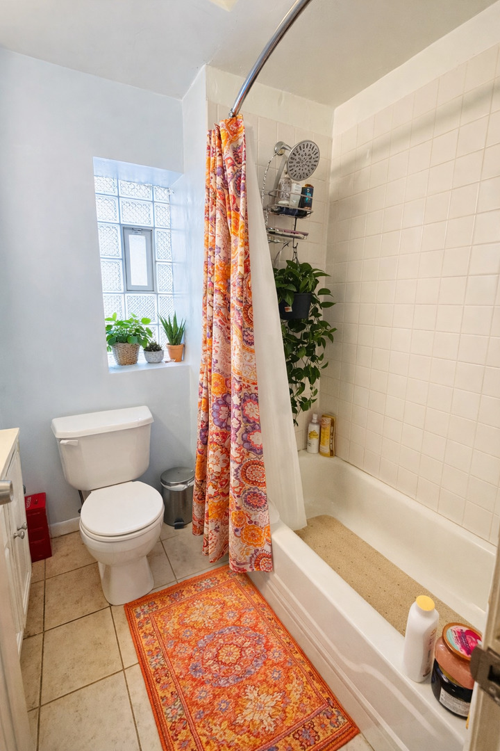 944 West 18th Street Chicago IL 60608