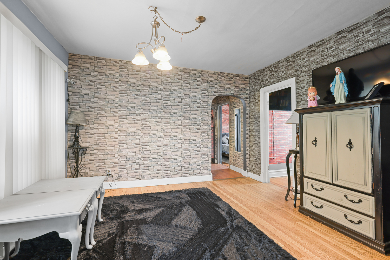 6316 West Warwick Avenue Chicago IL 60634