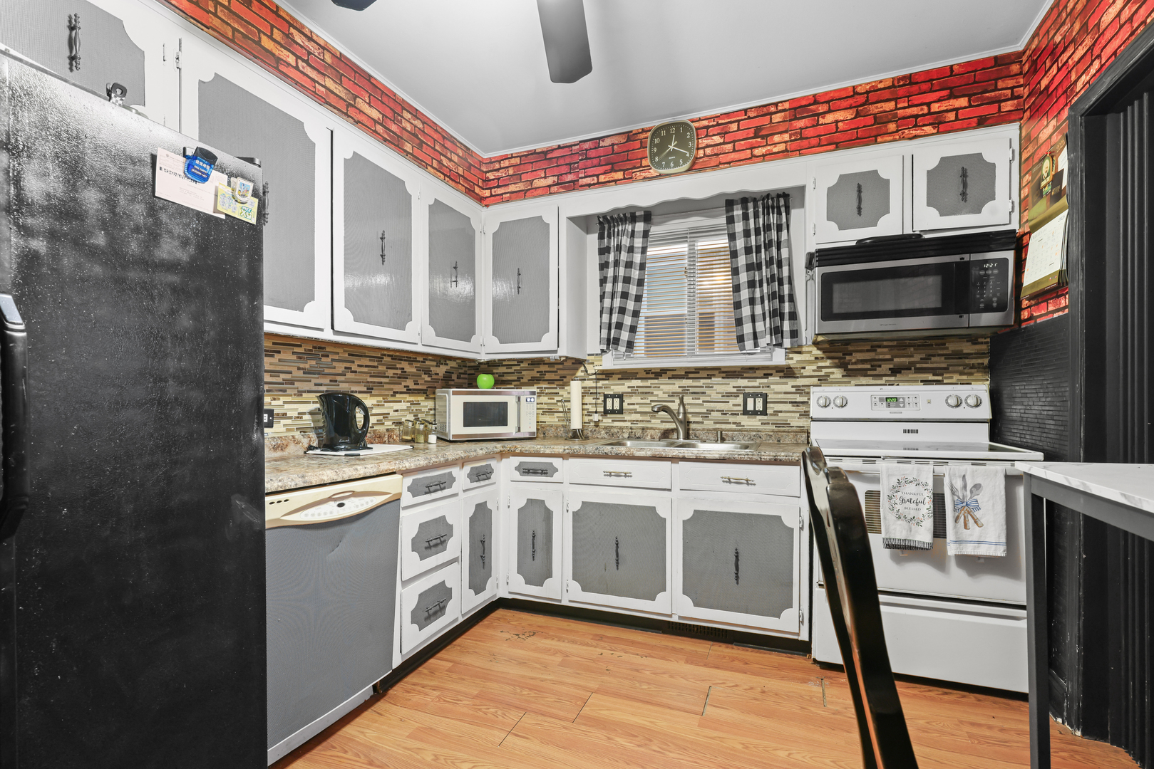 6316 West Warwick Avenue Chicago IL 60634