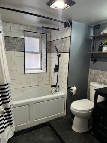 5520 South New England Avenue Chicago IL 60638
