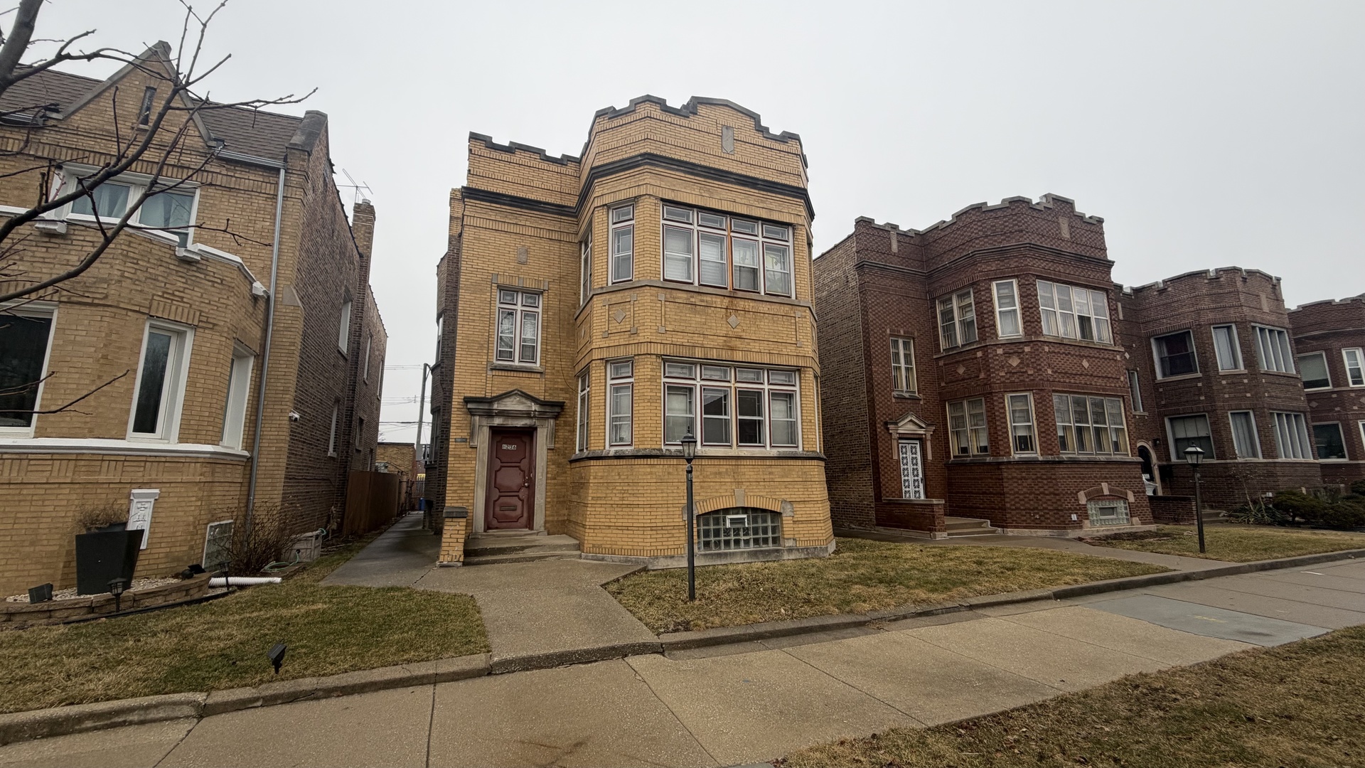 8236 South May Street Chicago IL 60620