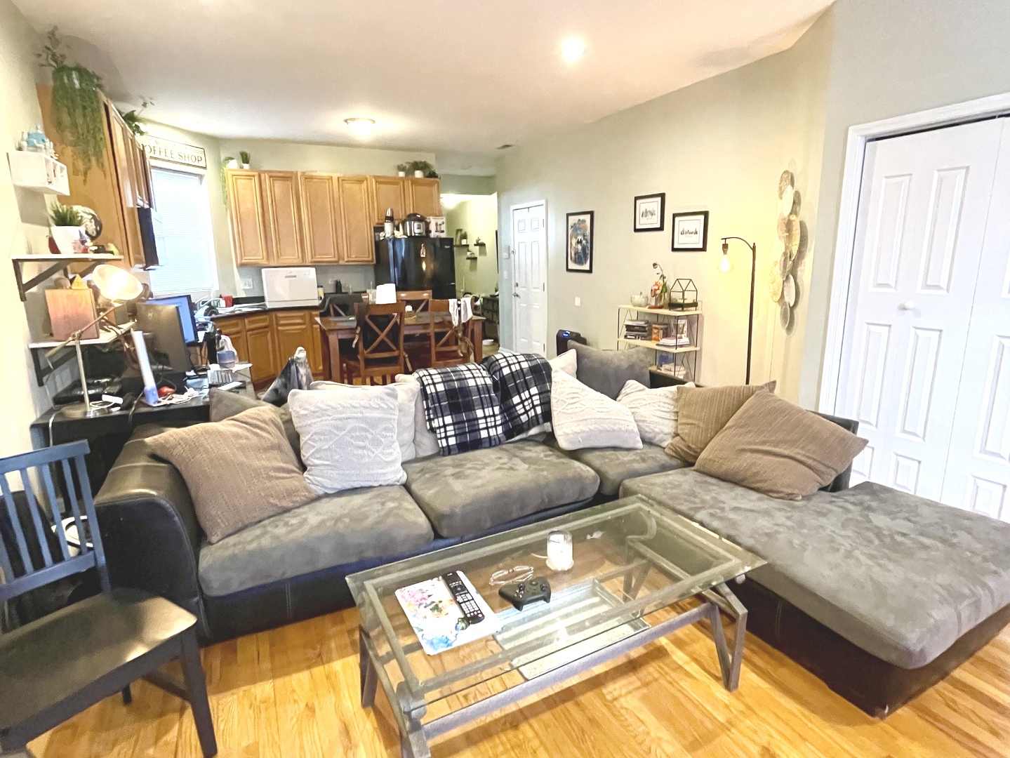2438 North Laramie Avenue Chicago IL 60639