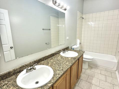 2438 North Laramie Avenue Chicago IL 60639