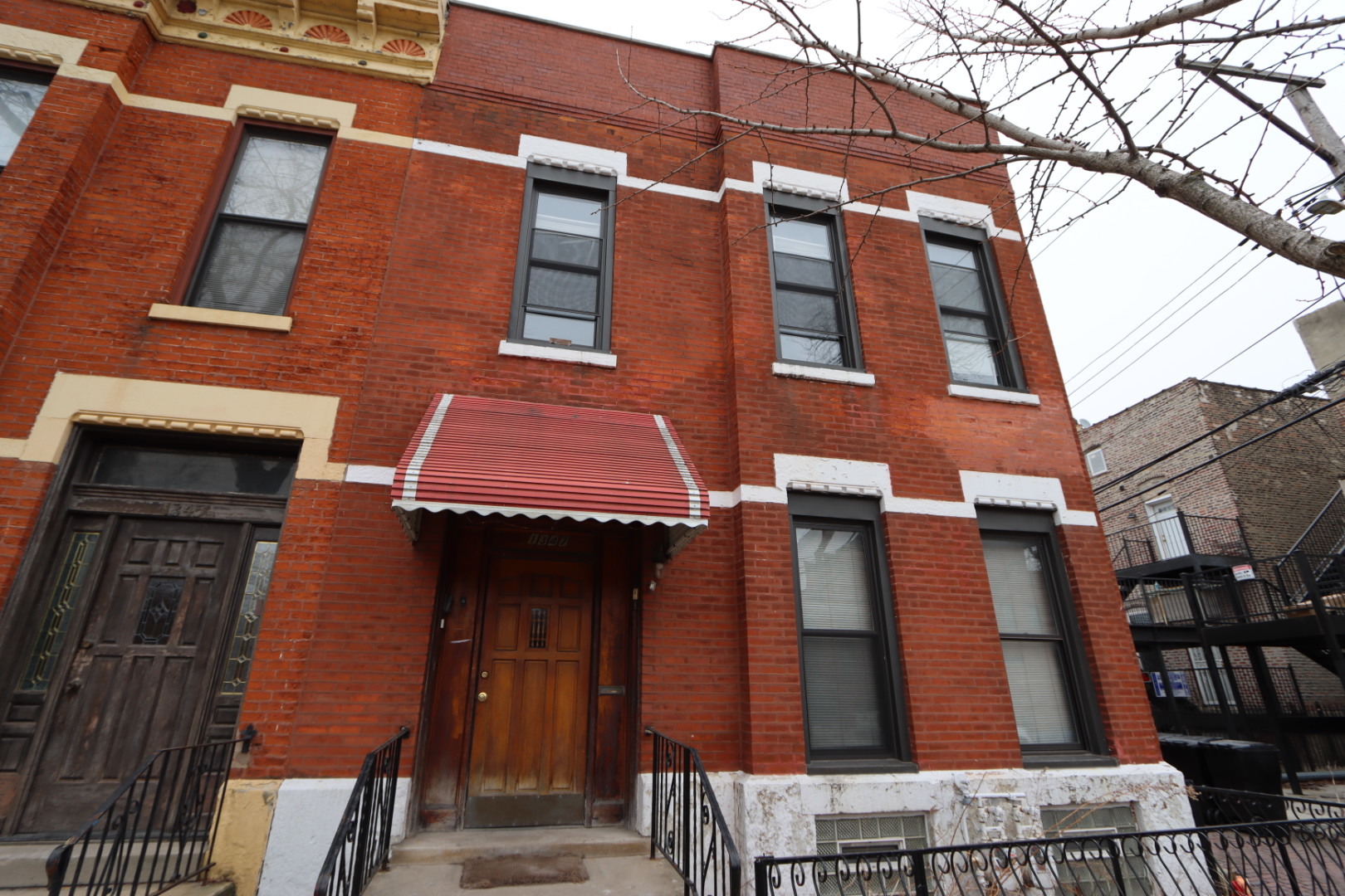 1347 West Flournoy Street Chicago IL 60607