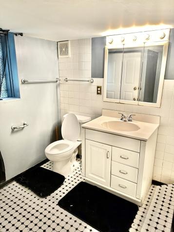 6733 South Maplewood Avenue Chicago IL 60629