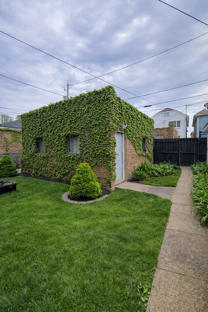 6733 South Maplewood Avenue Chicago IL 60629