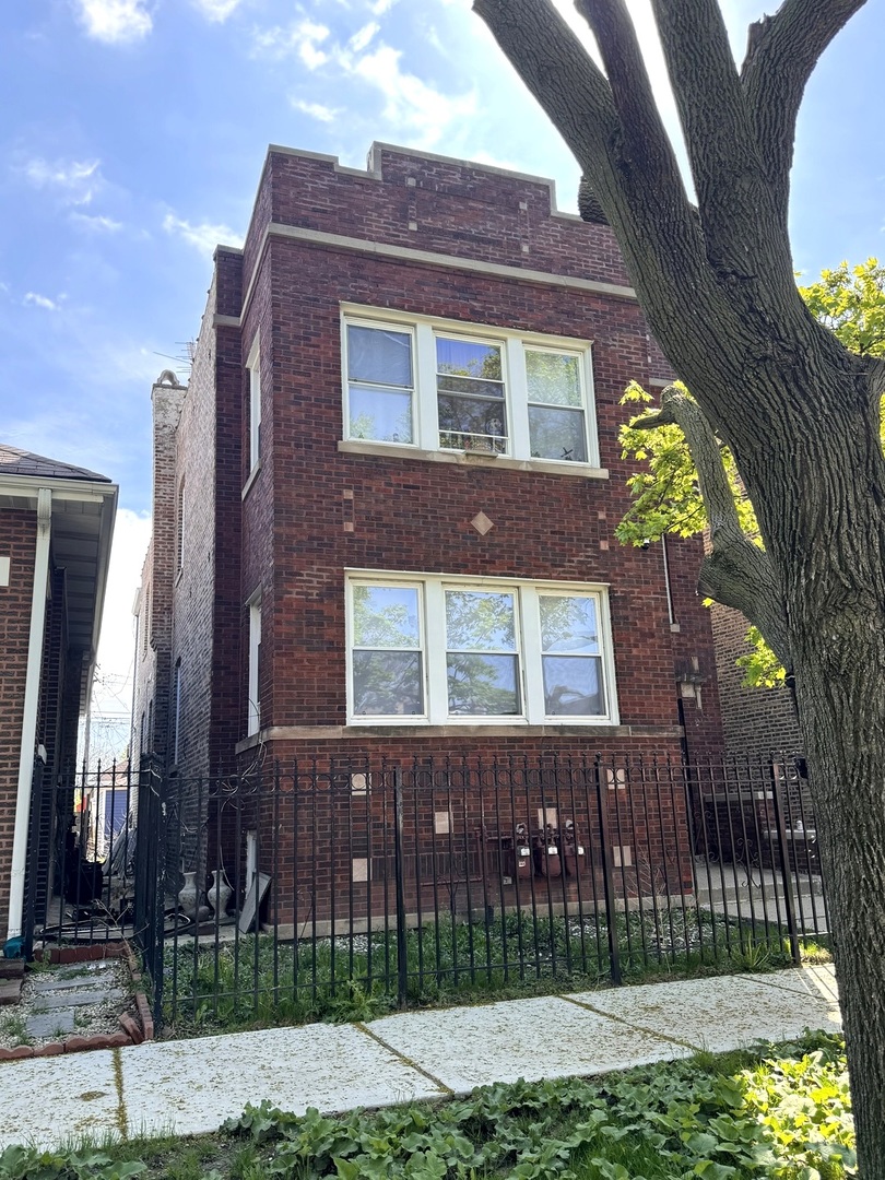 6113 South Sacramento Avenue Chicago IL 60629