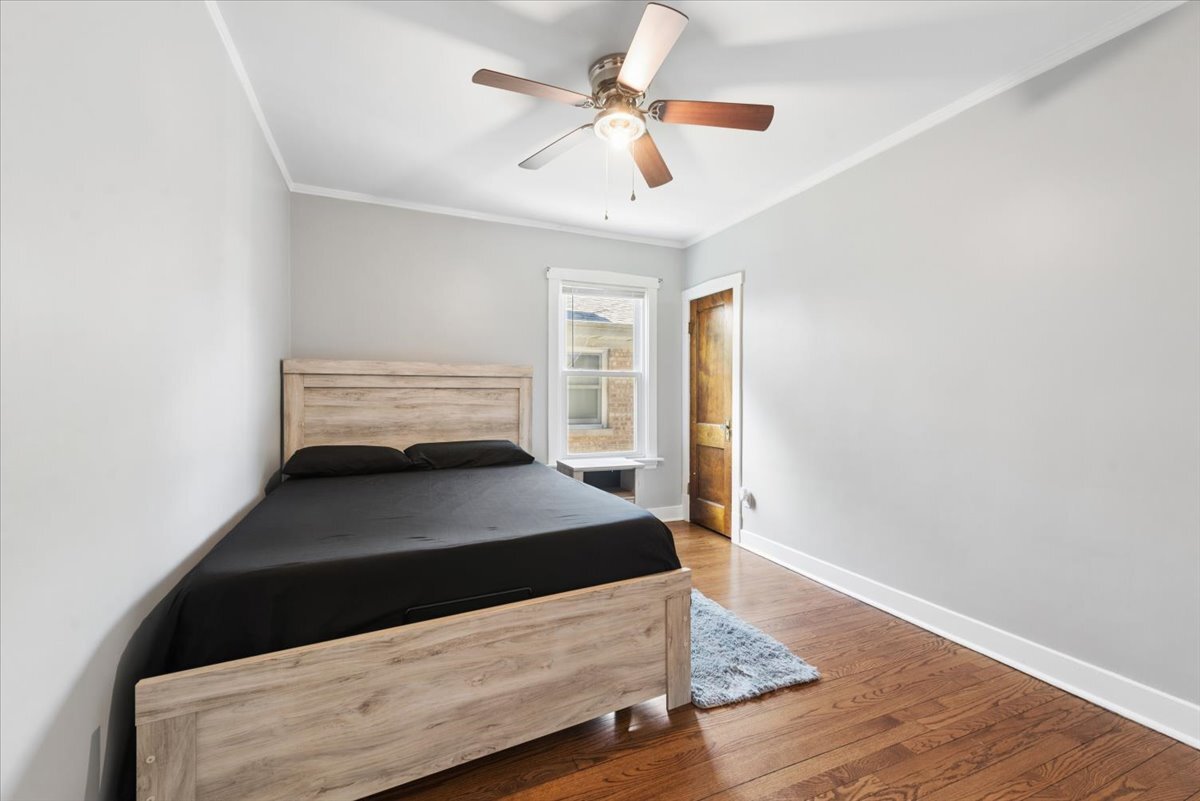 4854 West Winnemac Avenue Chicago IL 60630