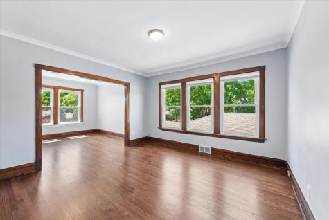 4854 West Winnemac Avenue Chicago IL 60630
