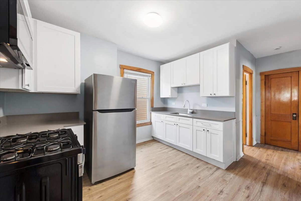4854 West Winnemac Avenue Chicago IL 60630