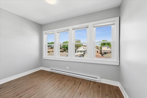 4854 West Winnemac Avenue Chicago IL 60630