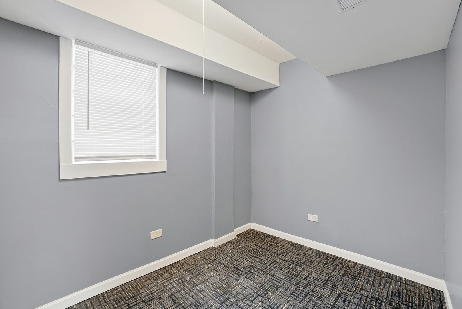 10633 South Avenue M Chicago IL 60617