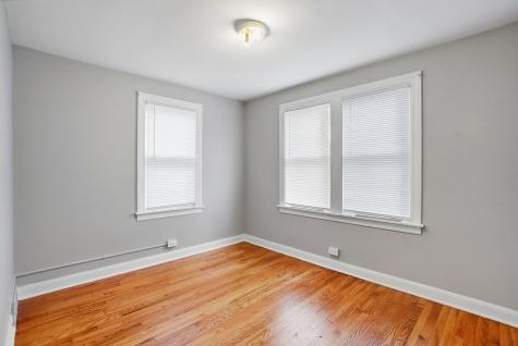 10633 South Avenue M Chicago IL 60617