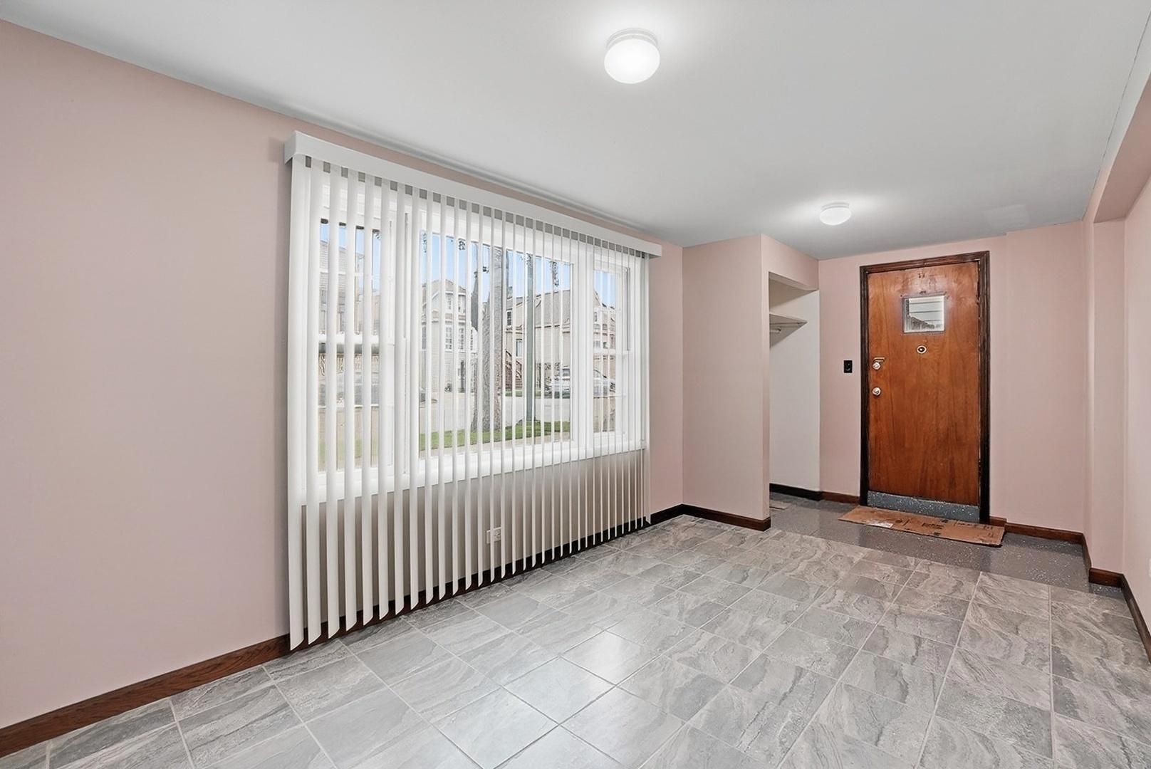 10633 South Avenue M Chicago IL 60617