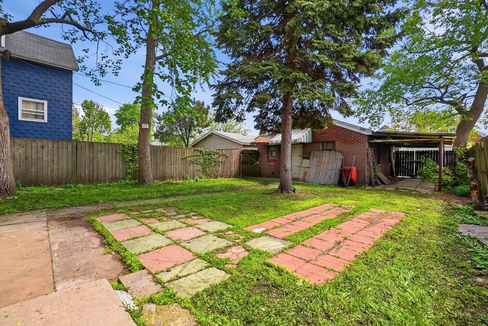 10633 South Avenue M Chicago IL 60617