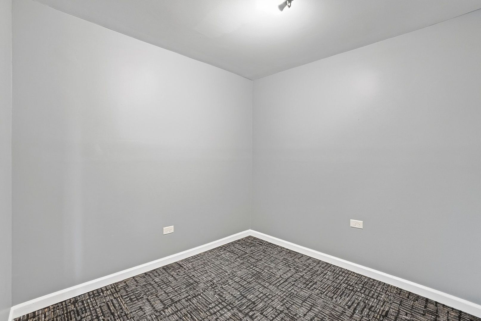 10633 South Avenue M Chicago IL 60617