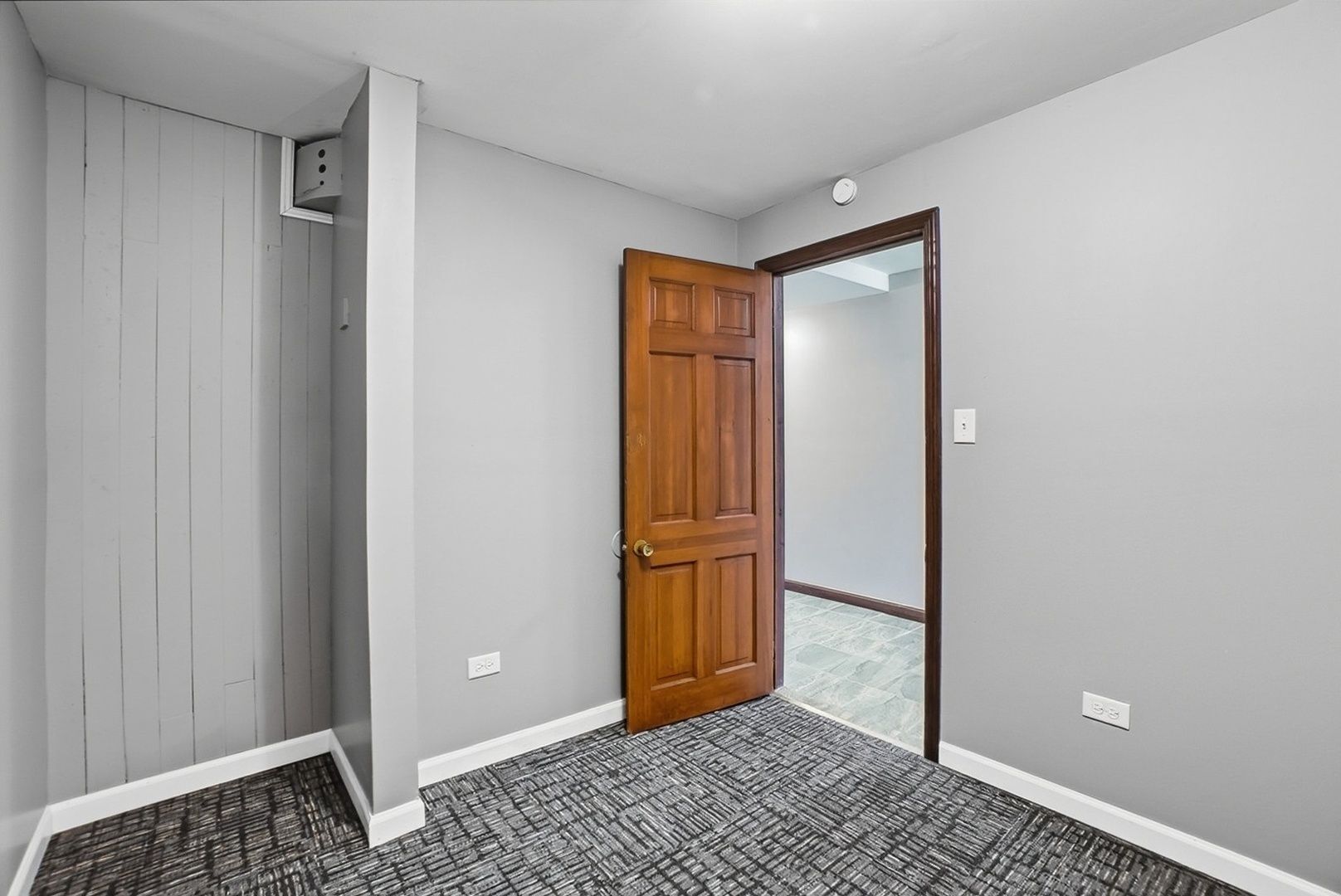 10633 South Avenue M Chicago IL 60617