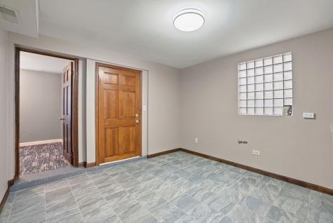 10633 South Avenue M Chicago IL 60617