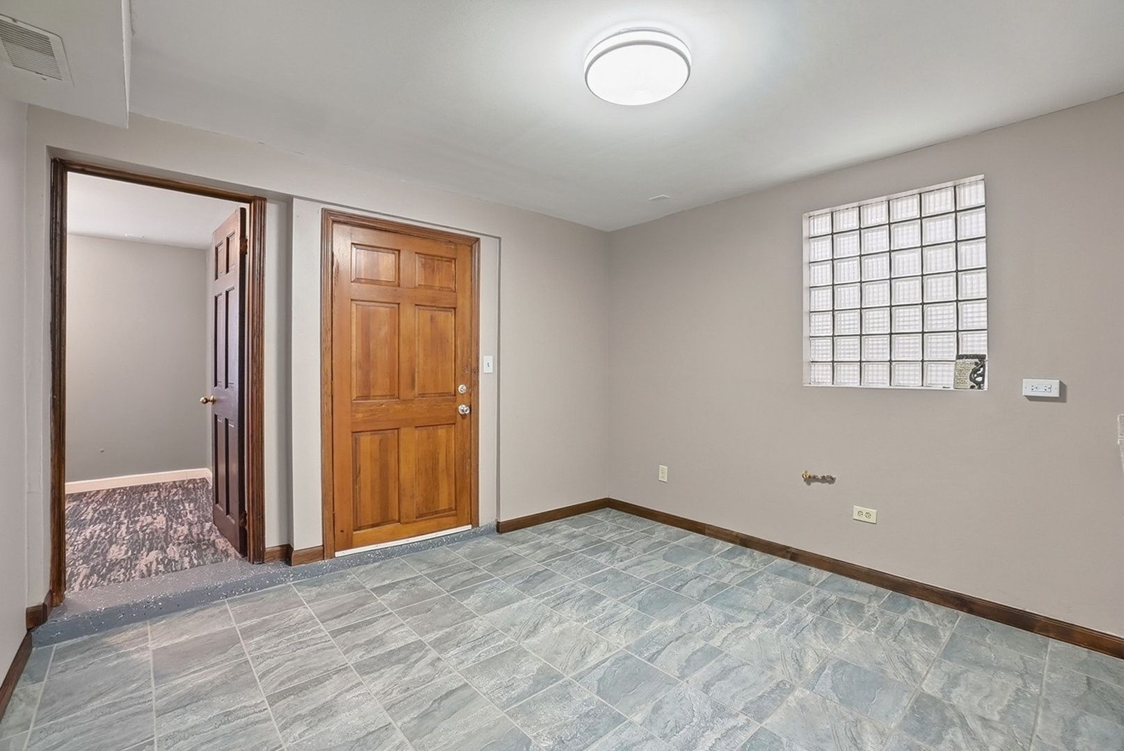 10633 South Avenue M Chicago IL 60617