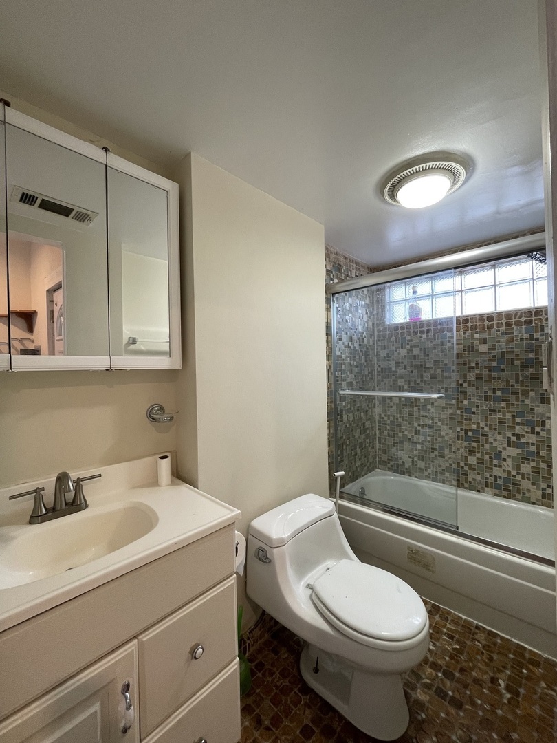 2567 South Emerald Avenue Chicago IL 60616