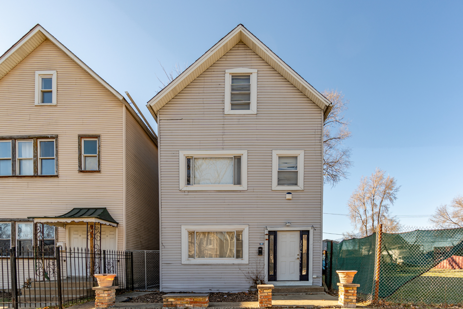 5228 South Justine Street Chicago IL 60609