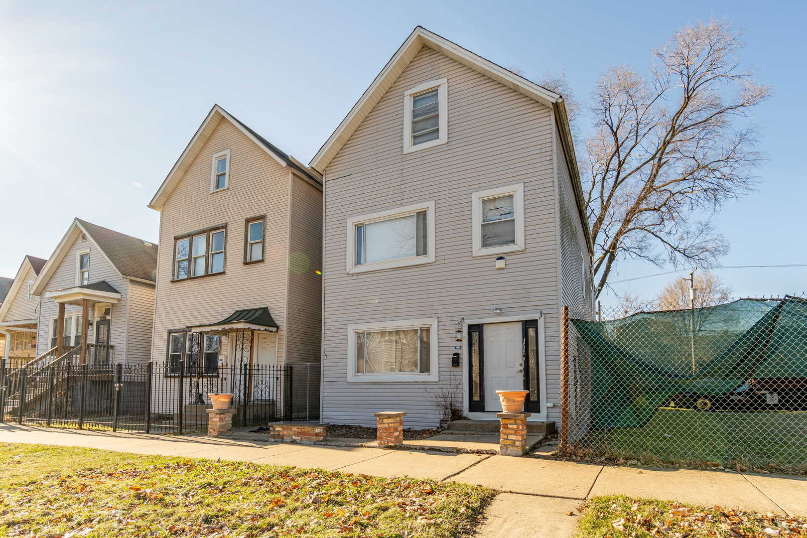 5228 South Justine Street Chicago IL 60609