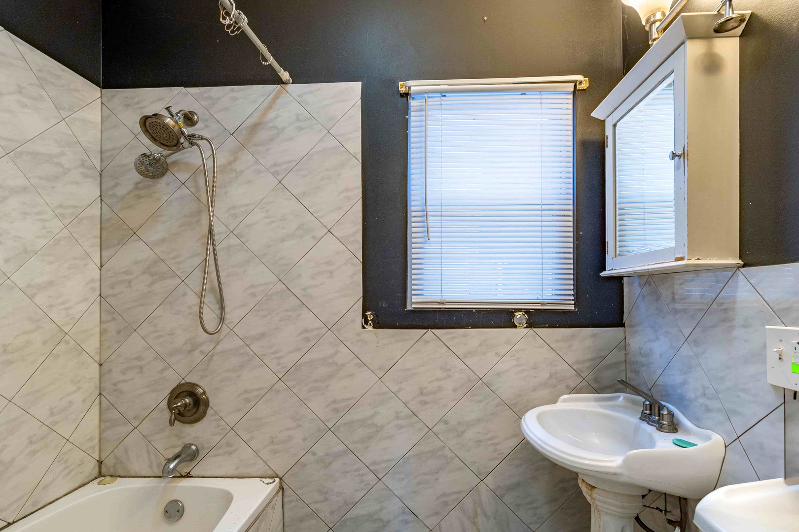 5228 South Justine Street Chicago IL 60609