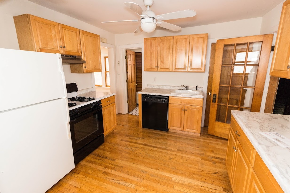 3246 North Richmond Street Chicago IL 60618