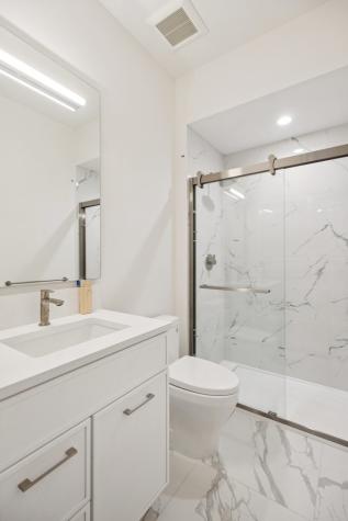 2323 North Lister Avenue Chicago IL 60614