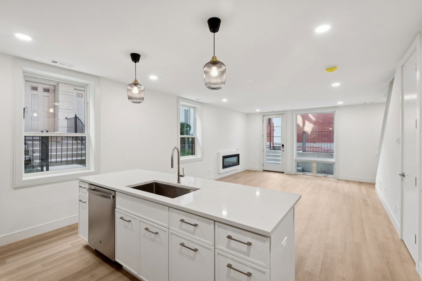 2323 North Lister Avenue Chicago IL 60614
