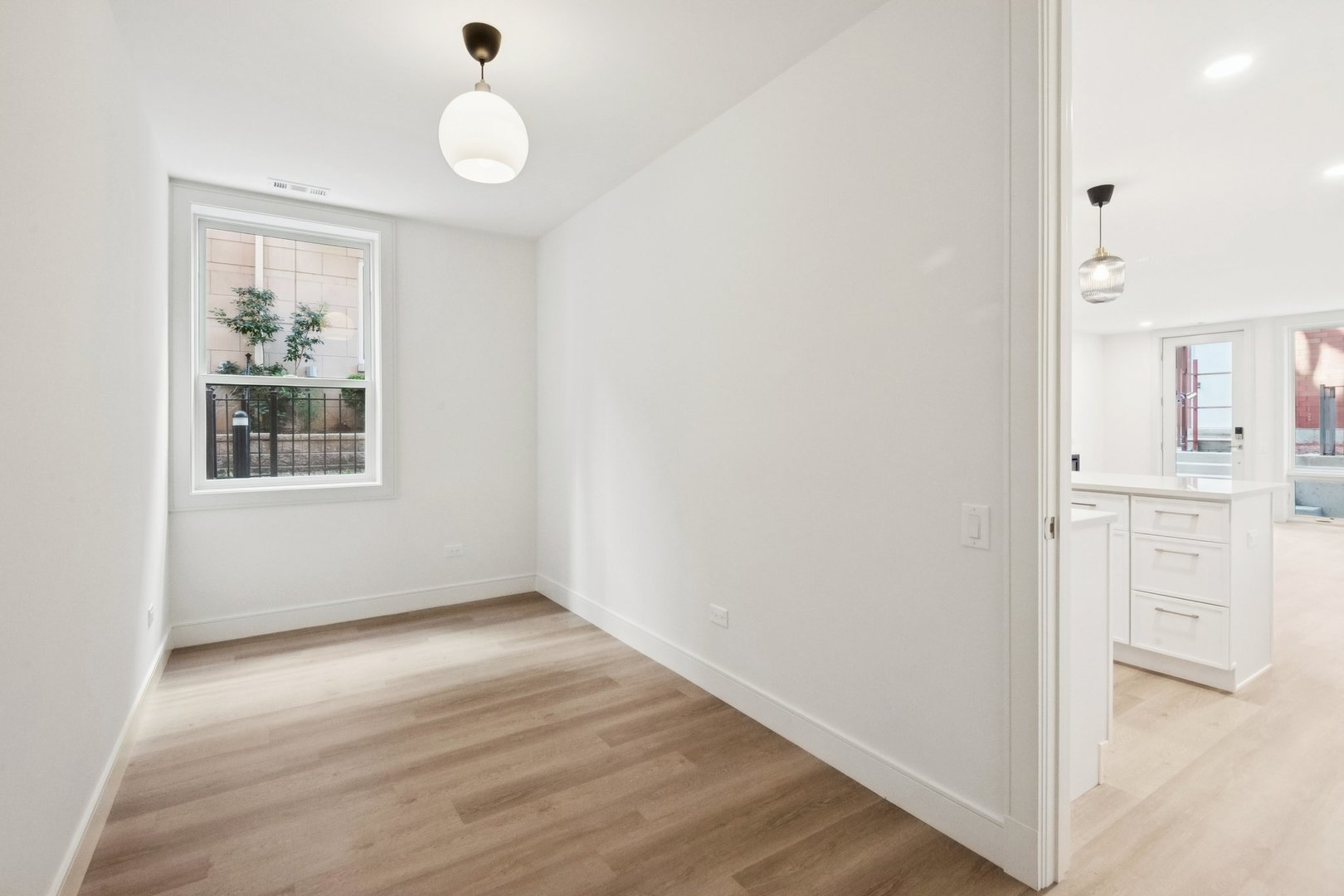 2323 North Lister Avenue Chicago IL 60614