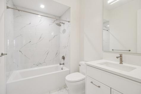 2323 North Lister Avenue Chicago IL 60614