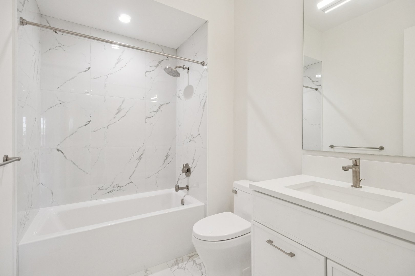 2323 North Lister Avenue Chicago IL 60614