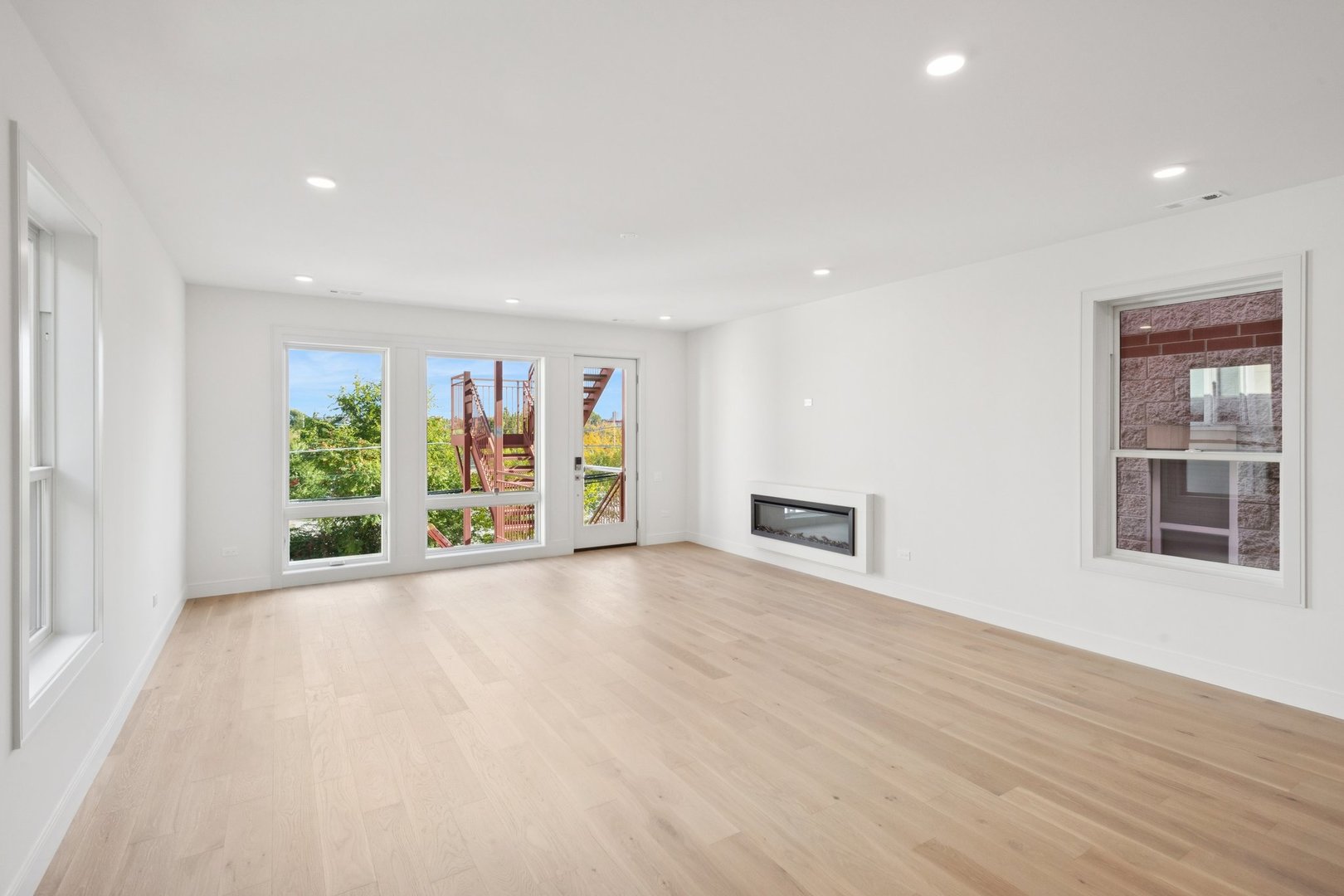 2323 North Lister Avenue Chicago IL 60614