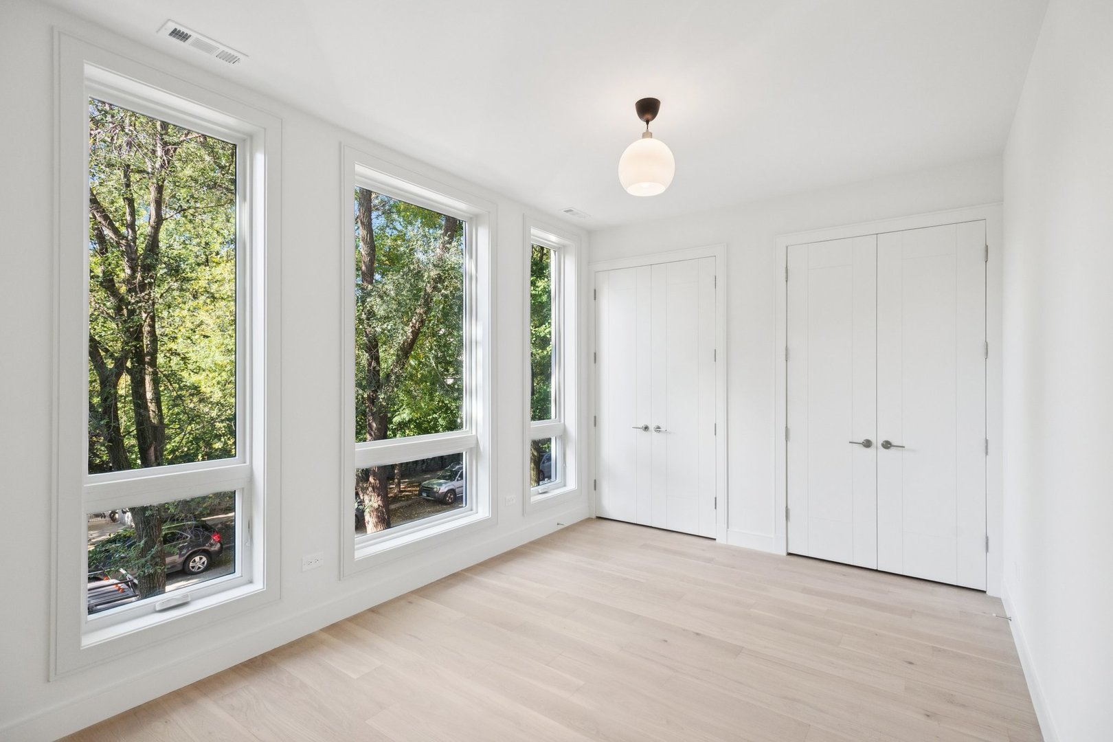2323 North Lister Avenue Chicago IL 60614