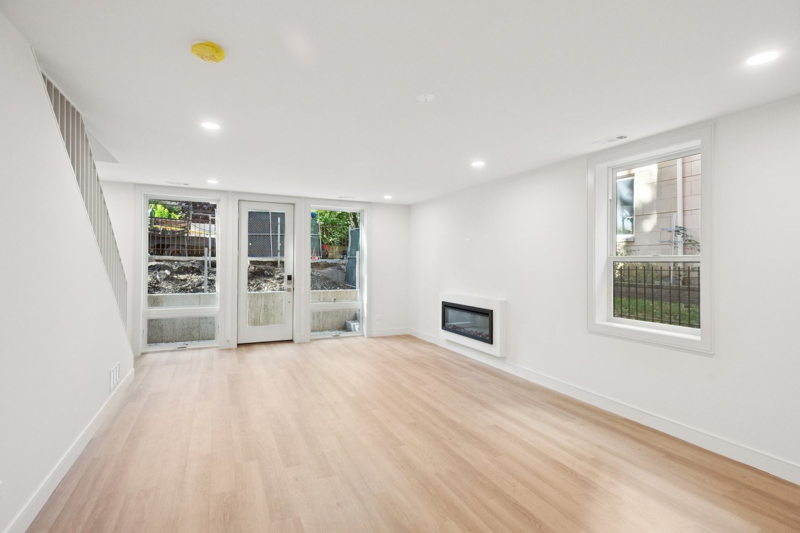 2323 North Lister Avenue Chicago IL 60614