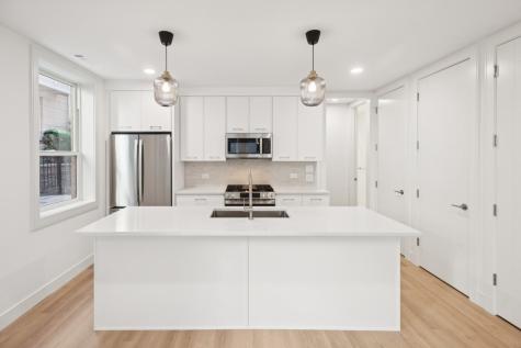 2323 North Lister Avenue Chicago IL 60614