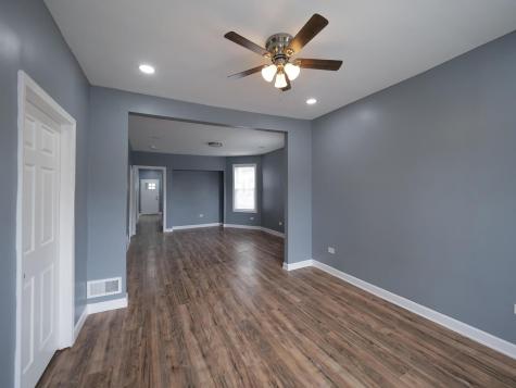 4906 West Erie Street Chicago IL 60644