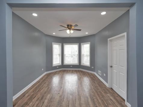 4906 West Erie Street Chicago IL 60644