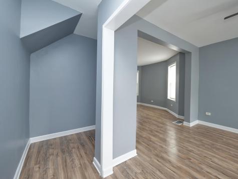 4906 West Erie Street Chicago IL 60644