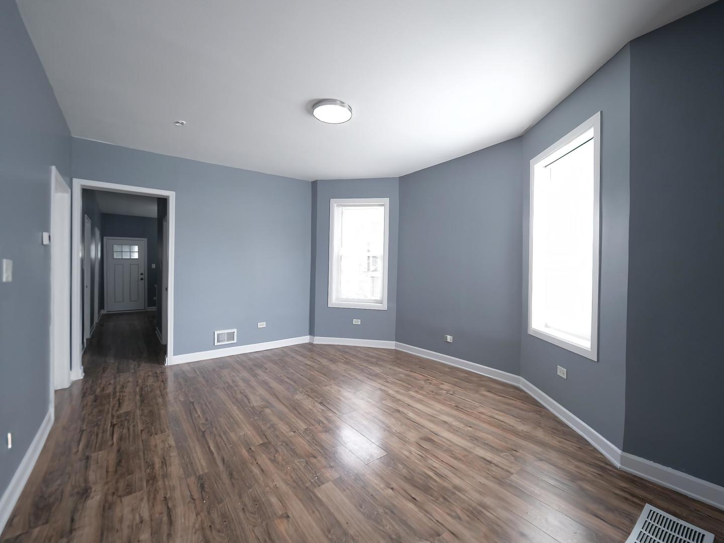 4906 West Erie Street Chicago IL 60644