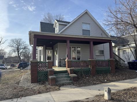 307 South Mclean Street Bloomington IL 61701
